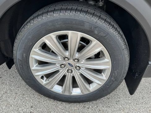 Used 2020 Ford Explorer Limited AWD/4WD image 7