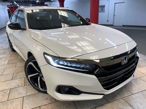 Used 2022 Honda Accord Sport image 3