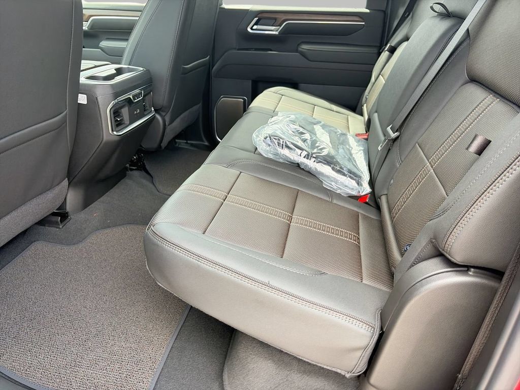 New 2026 Chevrolet Silverado 2500 High Country w/ High Country Premium Package AWD/4WD image 13
