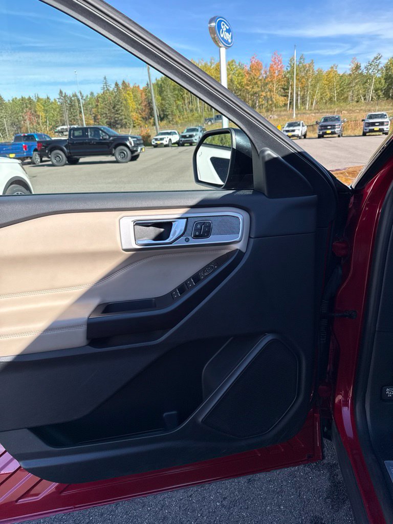 Used 2020 Ford Explorer Limited AWD/4WD image 28