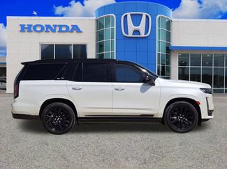 Used 2023 Cadillac Escalade Sport Platinum AWD/4WD video 2