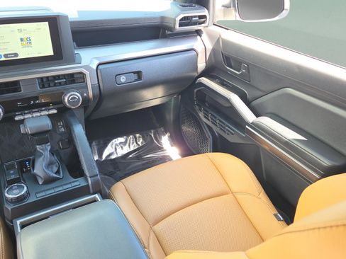 Used 2025 Toyota 4Runner SR5 image 14