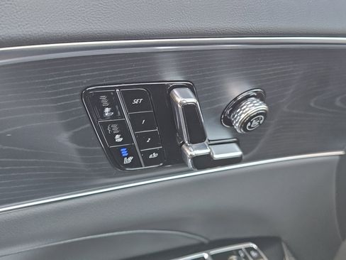 New 2026 Cadillac Lyriq V image 20