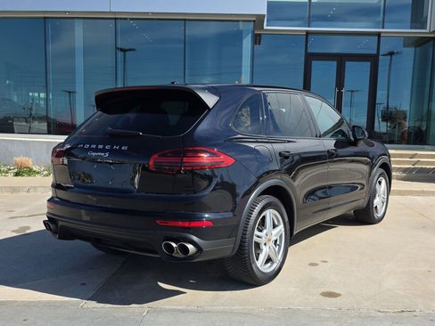 Used 2016 Porsche Cayenne S image 7