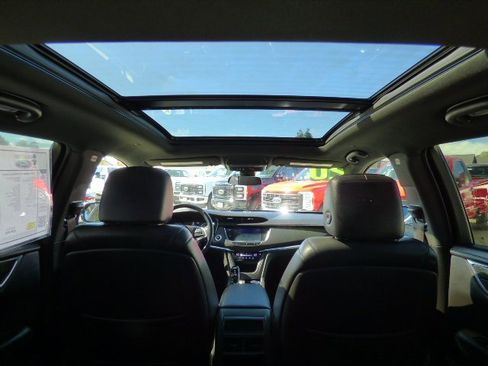 Used 2020 Cadillac XT5 Premium Luxury image 7