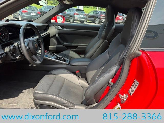 Used 2024 Porsche 911 Carrera RWD image 10