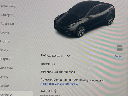 Used 2023 Tesla Model Y 2WD image 12