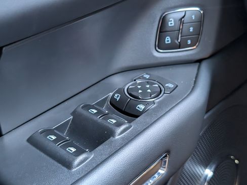 Used 2023 Ford Expedition Platinum AWD/4WD image 24