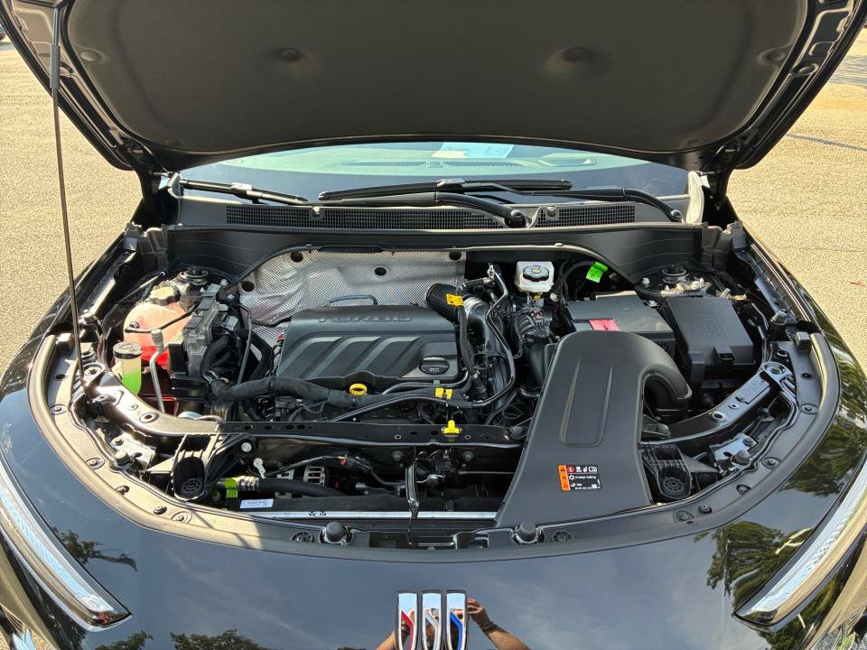 New 2026 Buick Envista Sport Touring w/ Convenience I Package FWD image 16