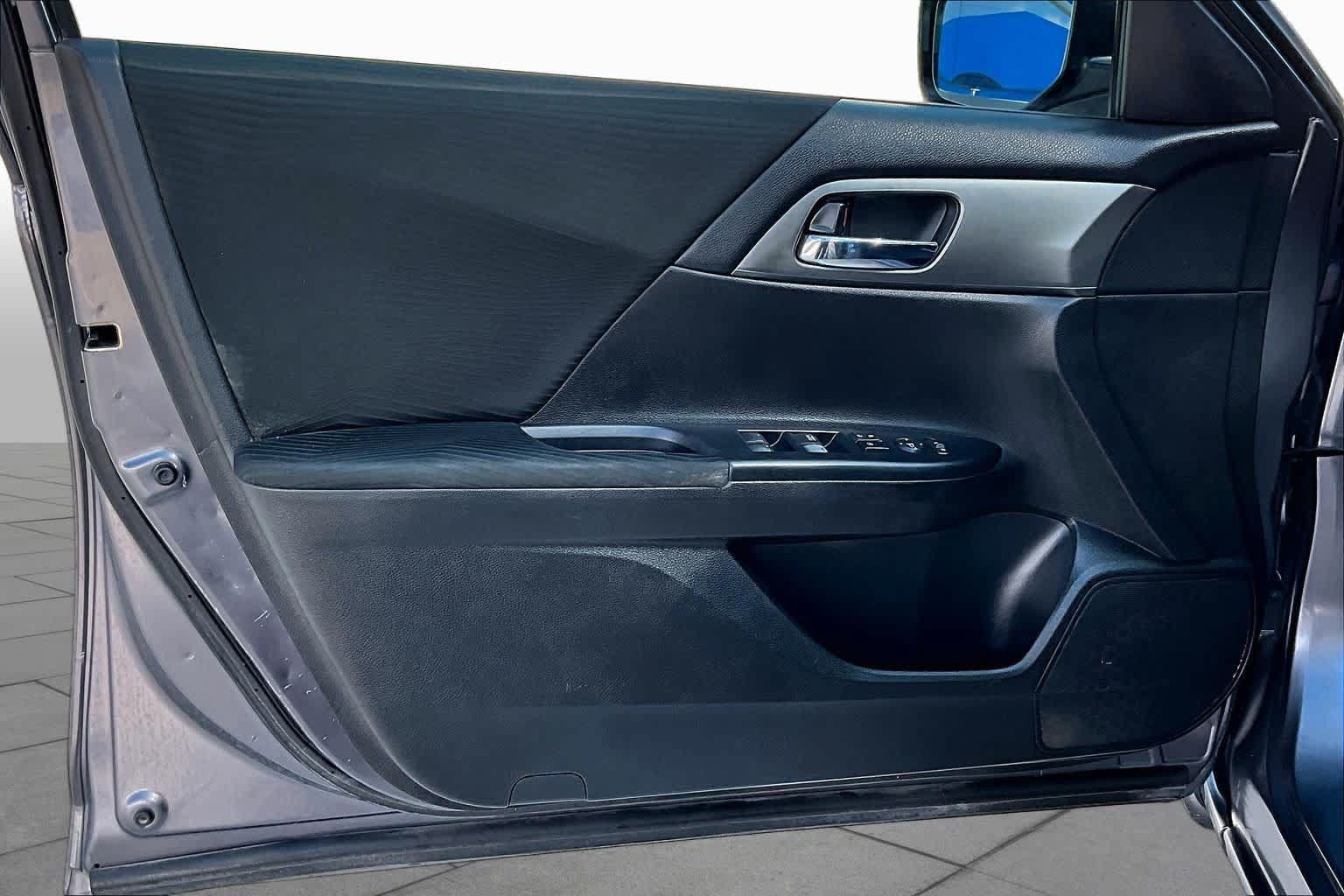 Used 2014 Honda Accord LX image 21