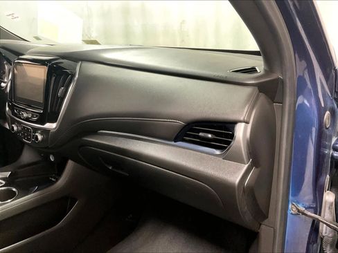 Used 2023 Chevrolet Traverse LT image 13
