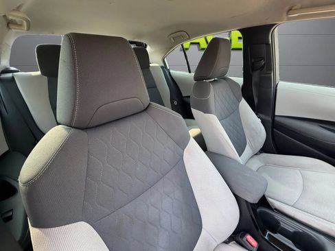Used 2020 Toyota Corolla LE FWD image 35