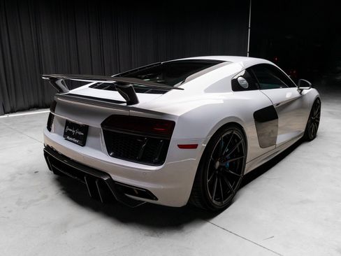 Used 2017 Audi R8 V10 plus image 17