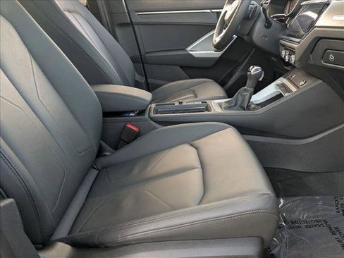 Certified 2025 Audi Q3 2.0T Premium w/ Convenience Package image 18