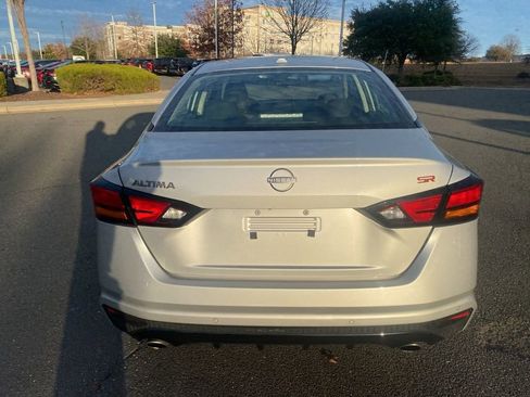 Used 2024 Nissan Altima 2.5 SR image 6