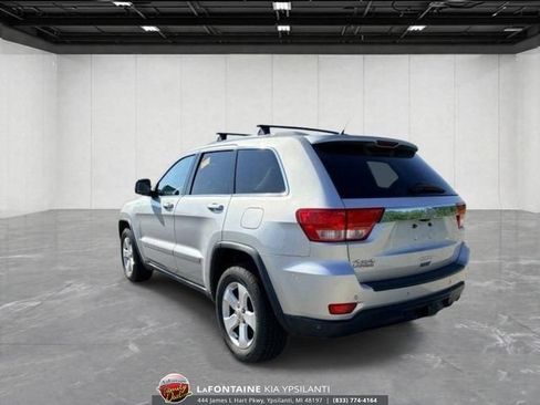 Used 2011 Jeep Grand Cherokee Laredo AWD/4WD image 3