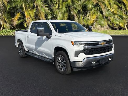 Used 2023 Chevrolet Silverado 1500 LT AWD/4WD image 2