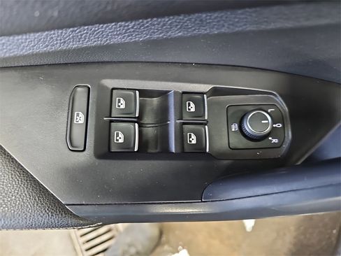 Used 2024 Volkswagen Jetta SE image 25