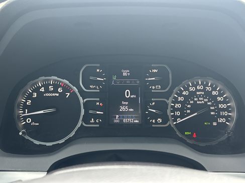 Used 2019 Toyota Tundra Platinum AWD/4WD image 20