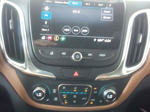 Used 2019 Chevrolet Equinox Premier FWD image 9