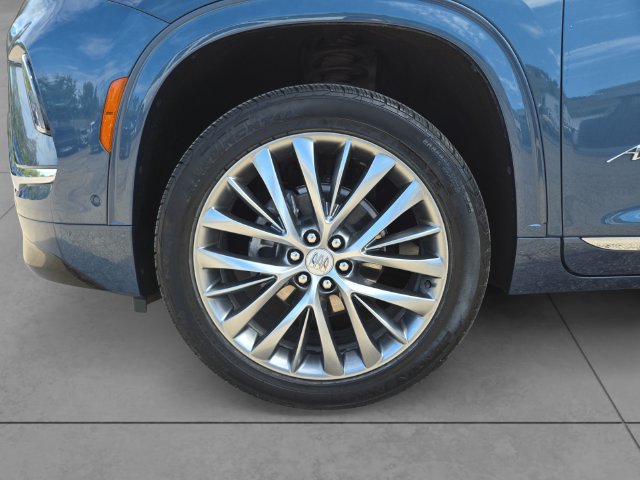 Certified 2026 Buick Enclave Avenir w/ Super Cruise Package FWD image 9