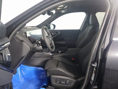 Used 2025 BMW X3 xDrive30i w/ Convenience Package image 5