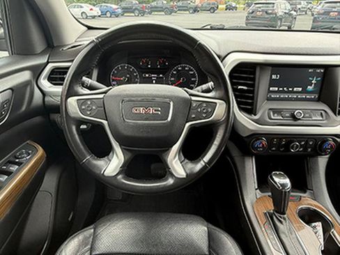 Used 2017 GMC Acadia SLE AWD/4WD image 10