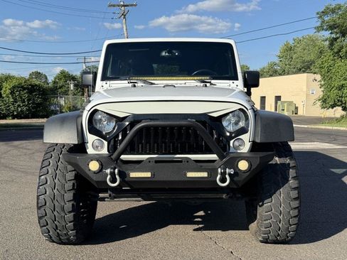 Used 2017 Jeep Wrangler Unlimited Sport w/ Quick Order Package 24S AWD/4WD image 3