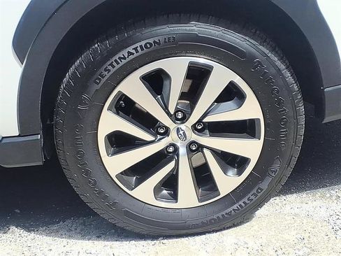 Used 2023 Subaru Outback Premium AWD/4WD image 9