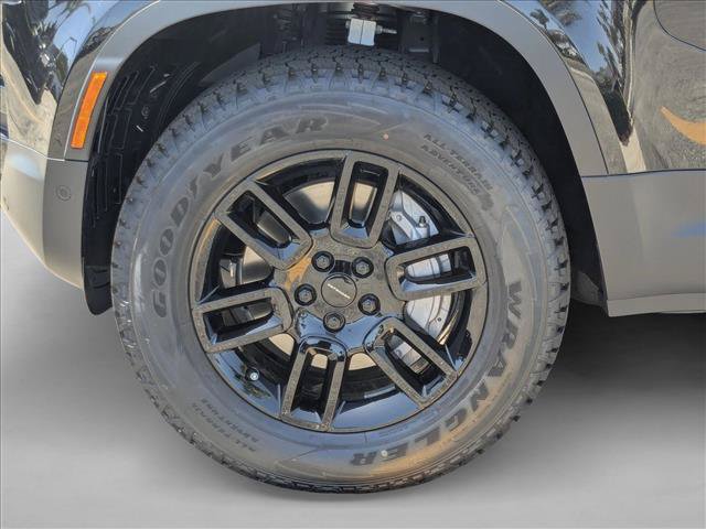 New 2026 Land Rover Defender 110 S AWD/4WD image 10