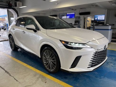Used 2024 Lexus RX 350 AWD image 2