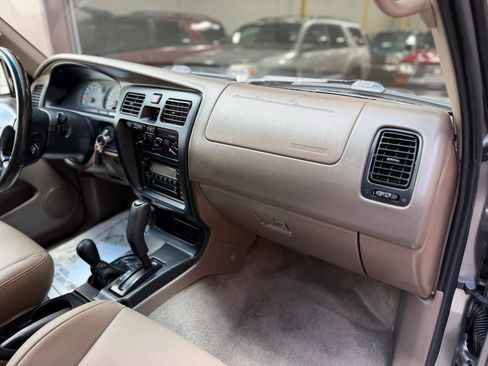 Used 2002 Toyota 4Runner SR5 image 19
