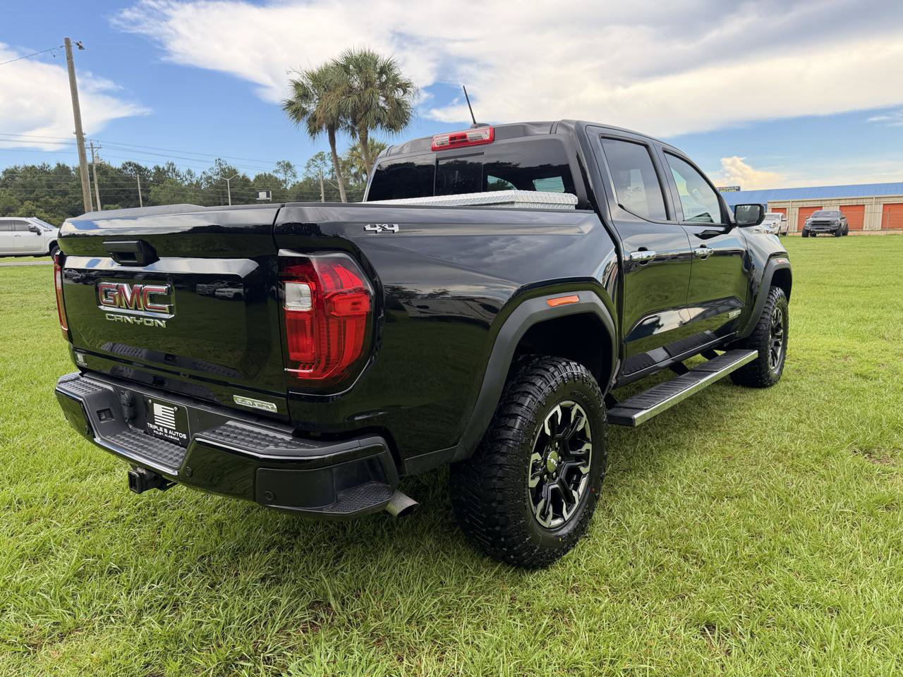 Used 2025 GMC Canyon Elevation AWD/4WD image 19