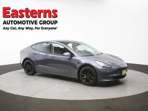 Used 2023 Tesla Model 3 Standard Range image 44