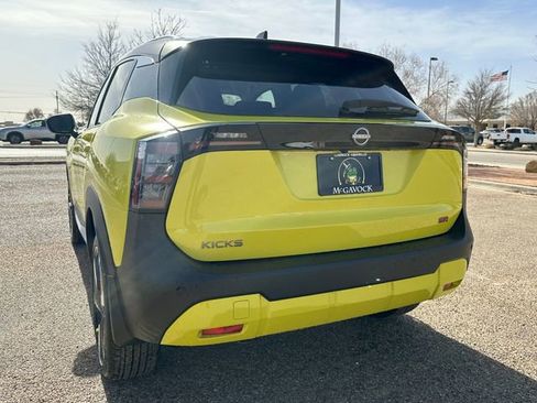 New 2026 Nissan Kicks SR FWD image 4