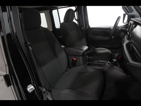 Used 2022 Jeep Wrangler Unlimited Sport AWD/4WD image 18