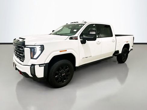 Used 2024 GMC Sierra 2500 AT4 w/ AT4 Premium Plus Package AWD/4WD image 3