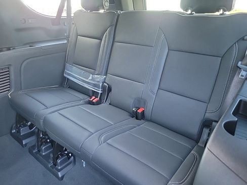 New 2026 GMC Yukon XL Elevation image 12