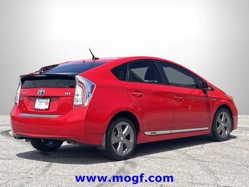 Used 2015 Toyota Prius Persona Series FWD image 3