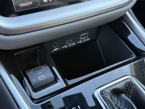 Certified 2024 Subaru Outback Limited image 18