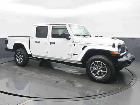 New 2026 Jeep Gladiator Sport image 7