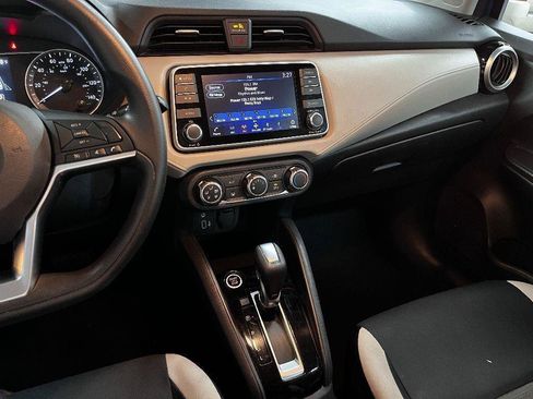 Used 2021 Nissan Versa SV image 21