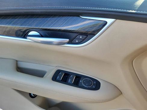 Used 2018 Cadillac XT5 FWD w/ LPO, Wheel Lock Package image 18