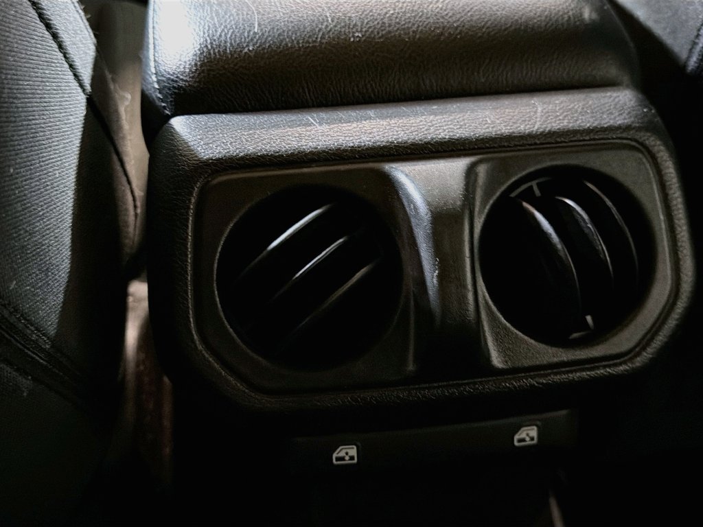 Used 2019 Jeep Wrangler Unlimited Sport S AWD/4WD image 23