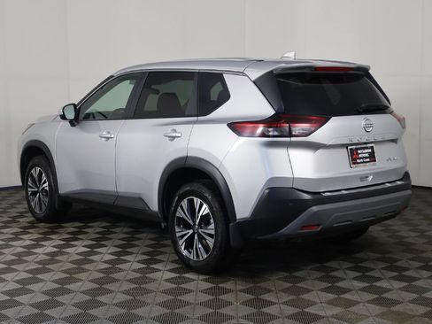 Used 2023 Nissan Rogue SV AWD/4WD image 8