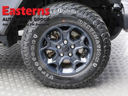 Used 2023 Jeep Wrangler Unlimited w/ Dual Top Group image 34