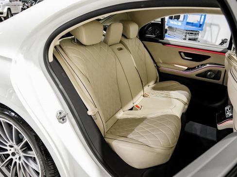 Used 2025 Mercedes-Benz S 580 4MATIC Sedan image 34