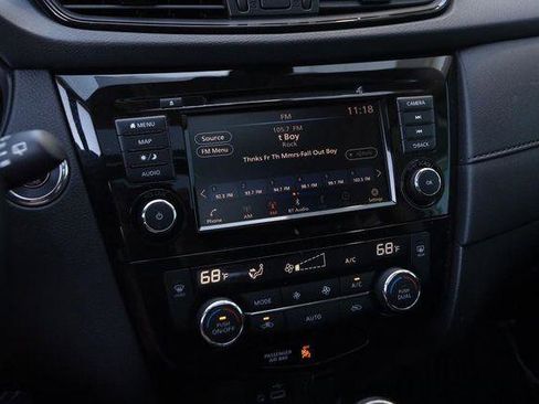 Used 2020 Nissan Rogue SV w/ Sun & Sound Touring Package AWD/4WD image 16