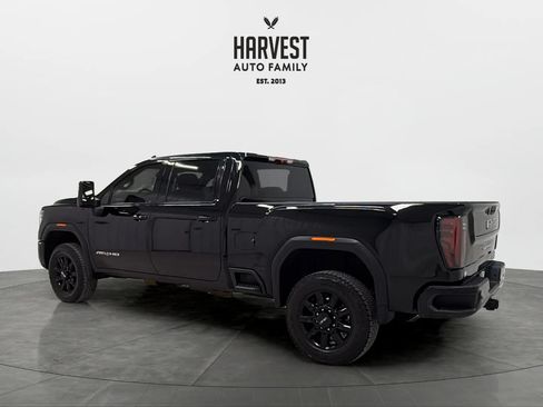 Used 2026 GMC Sierra 2500 AT4 AWD/4WD image 3