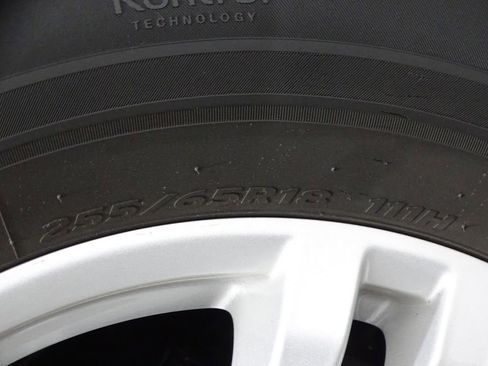 Used 2021 Ford Explorer XLT w/ Equipment Group 202A image 43